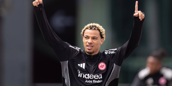 TA：利物浦就引进埃基蒂克的可能性与法兰克福展开接触