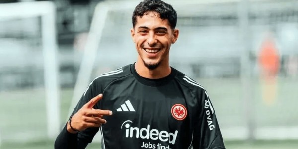 德甲焦点战：卫冕冠军迎战雄鹰！勒沃库森VS法兰克福